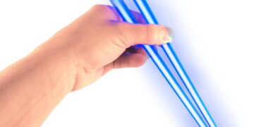 Lightsaber Chopsticks Light Up – LED Glowing Light Saber Star Wars Chop Sticks – Reusable Sushi Lightup Sabers Chopstick Set Of 1 Blue Pair