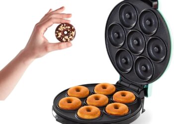 DASH Mini Donut Maker Machine for Kid-Friendly Breakfast, Snacks, Desserts & More with Non-stick Surface, Makes 7 Doughnuts – Aqua
